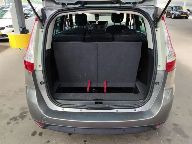 Renault Grand Scénic 1.2 TCe Limited 7p. 2015 Benzine 9