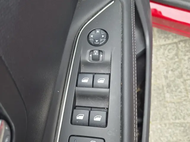 Peugeot 3008 1.2 PureTech Allure 2018 Benzine 29