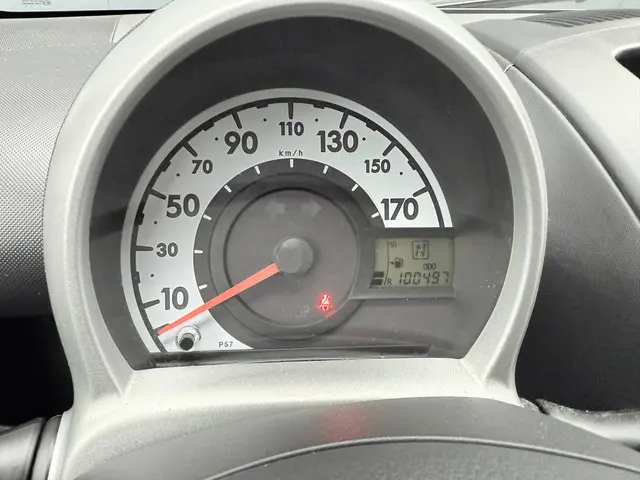 Toyota Aygo 1.0 VVT-i Aspiration Automaat 2013 Benzine 24