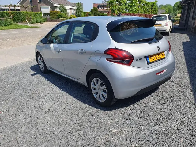 Peugeot 208 1.2 PureTech Active 2017 Benzine 5