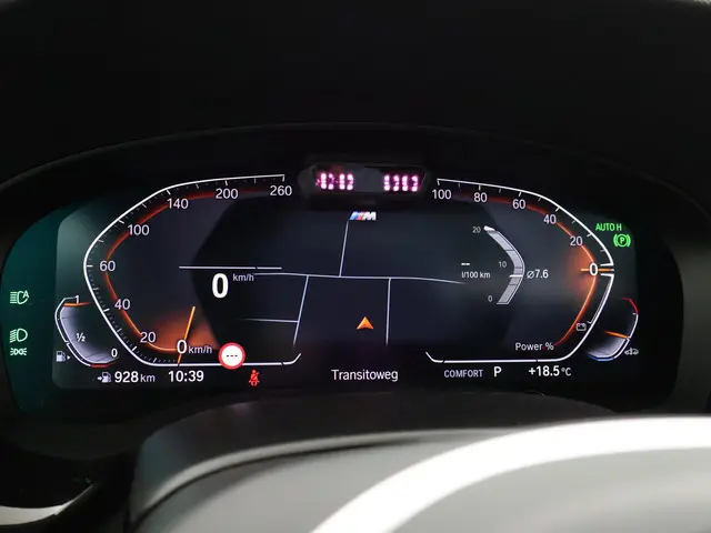 BMW 5 Serie 540i M-SPORT 2022 Benzine 32