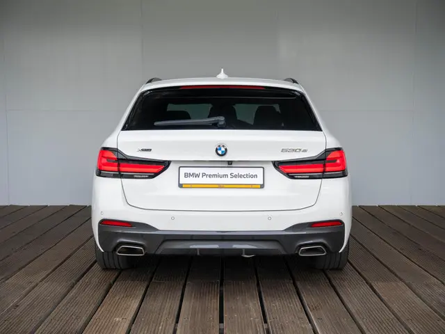 BMW 5 Serie Touring 530e xDrive 2021 Hybride Benzine 5