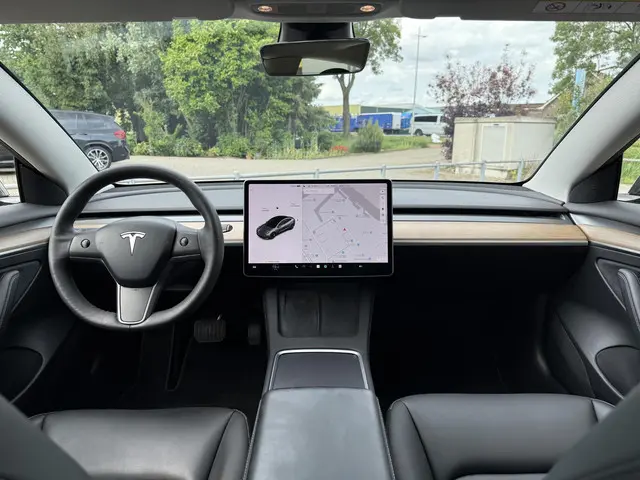 Tesla Model 3 Range Plus 2021 Elektrisch 17
