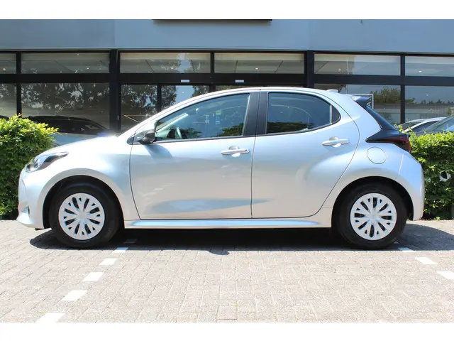 Toyota Yaris 1.5 Hybrid Active 2022 Hybride Benzine 5