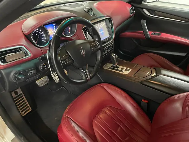 Maserati Ghibli S 3.0 V6 Bi-Turbo 2015 Benzine 10