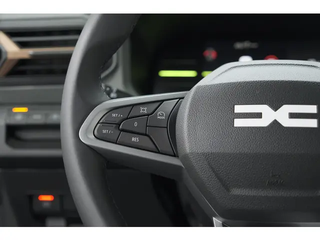 Dacia Duster TCe 130 Mild Hybrid Extreme 2024 Benzine 32
