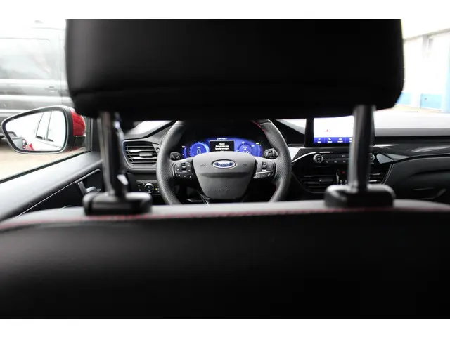 Ford Kuga 2.5 PHEV ST-Line X 2024 Hybride Benzine 18