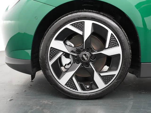 MINI 3-Deurs Cooper E Favoured + M-pakket 2025 Elektrisch 29