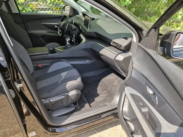 Peugeot 3008 1.2 PureTech Crossway 2019 Benzine 14