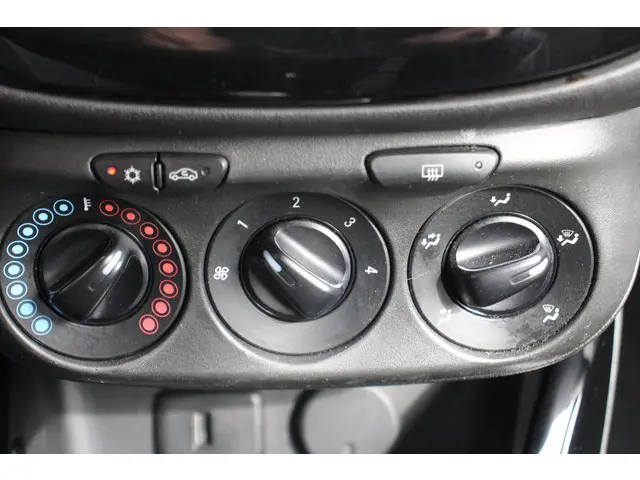 Opel Corsa 1.4 Bi-Fuel Edition 2018 Benzine 22