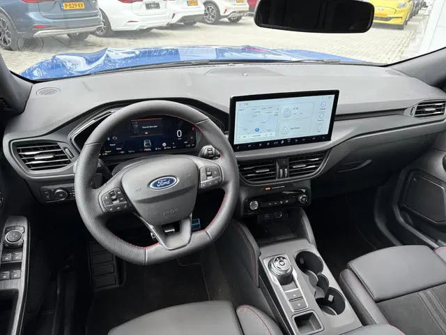 Ford Kuga 2.5 PHEV ST-Line X 2025 Hybride Benzine 16