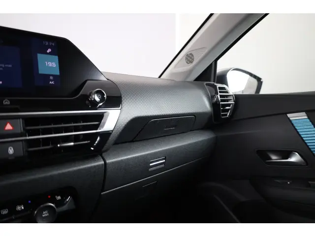 Citroën ë-C4 Shine 50 kw/h 2022 Elektrisch 30