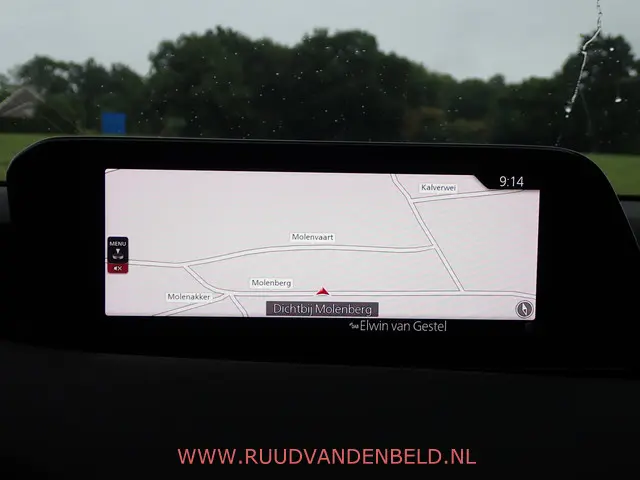 Mazda 3 2.0 e-SkyActiv-G M Hybrid 2021 Benzine 13