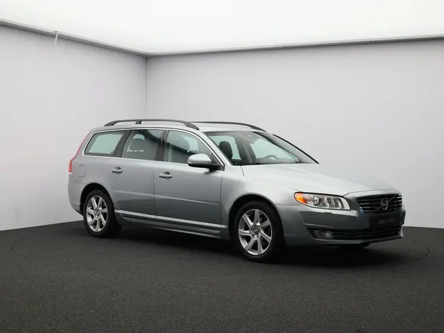 Volvo V70 T4 Nordic+ 2014 Benzine 34