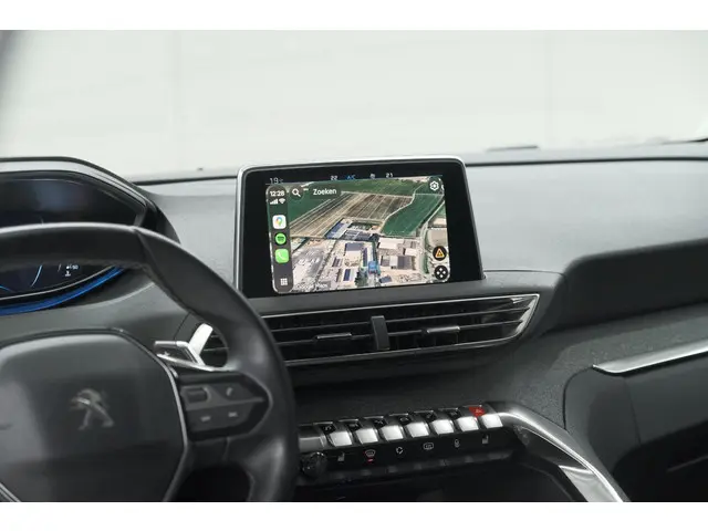 Peugeot 3008 PureTech 130 EAT8 Crossway 2020 Benzine 61