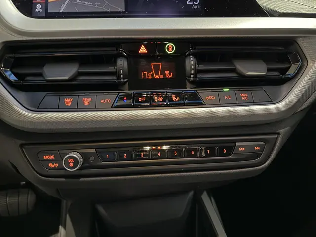 BMW 1 Serie 116i 2024 Benzine 13