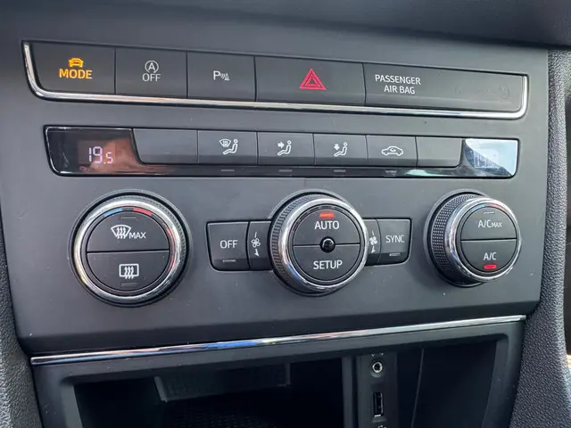 SEAT Leon ST 1.4 EcoTSI FR Connect 2017 Benzine 15