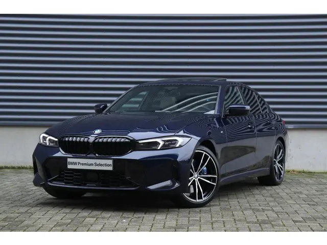 BMW 3 Serie Sedan 320i 2024 Benzine 41