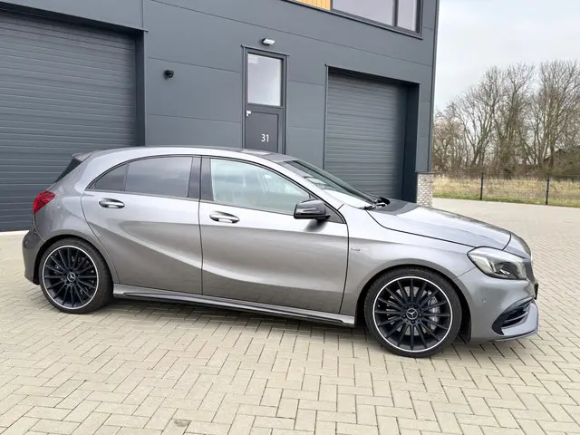 Mercedes-Benz A-Klasse AMG 45 4MATIC 2016 Benzine 7