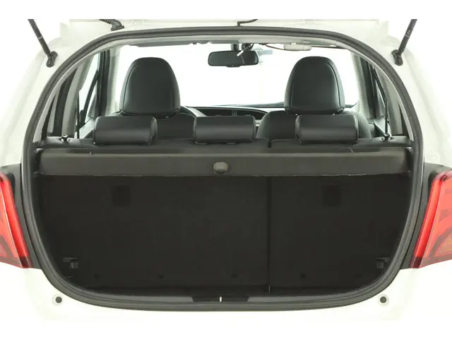 Toyota Yaris 1.5 Hybrid Dynamic 2015 Hybride Benzine 23