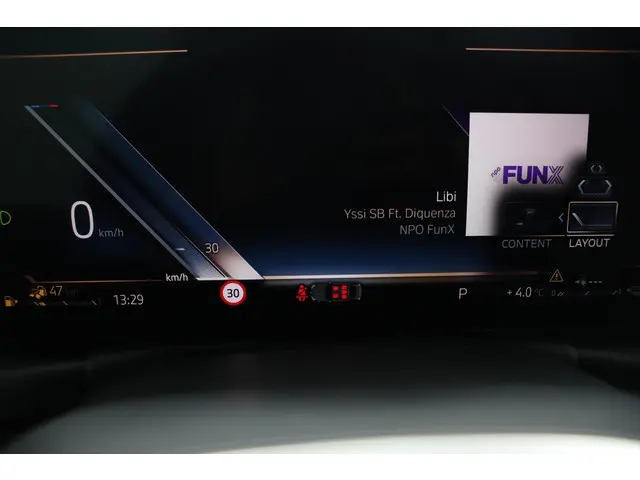 BMW 3 Serie 320e 2024 Hybride Benzine 47