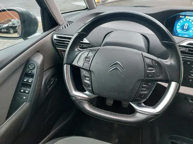 Citroën C4 Picasso 1.2 PureTech Selection 2016 Benzine 21