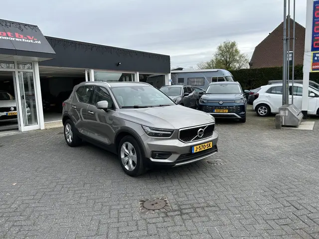 Volvo XC40 2.0 B4 Business Pro 2020 Hybride Benzine 2