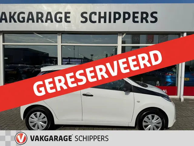 Toyota Aygo 1.0 VVT-i x airco cruise 5d 2018 Benzine 3