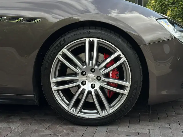 Maserati Ghibli 2