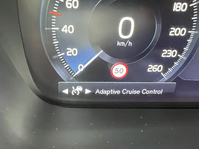 Volvo V90 2.0 D4 190 pk Momentum 2017 Diesel 31