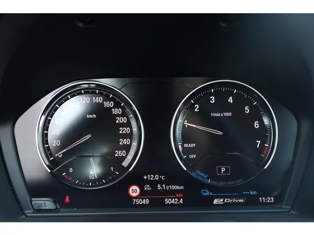 BMW X1 xDrive25e Executive 2021 Hybride Benzine 17