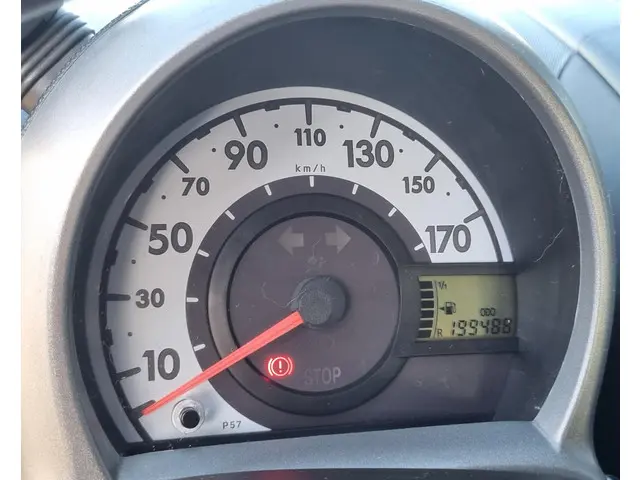 Toyota Aygo 1.0 VVT-i Now 2013 Benzine 12