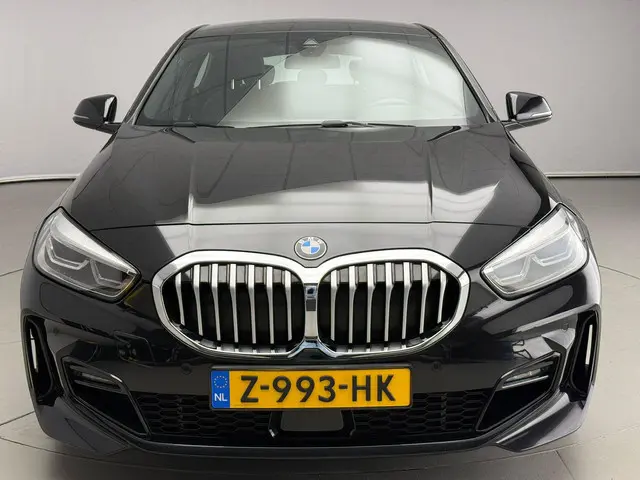 BMW 1 Serie 5-deurs 118i 2024 Benzine 31