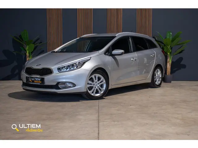 Kia cee'd Sportswagon 1.6 GDI ExecutiveLine 2013 Benzine