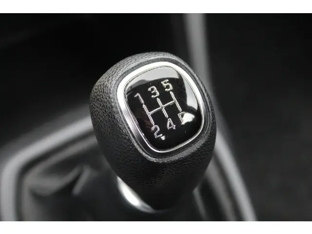 Hyundai i10 1.0i Comfort//Navi//Cruise!! 2020 Benzine 16