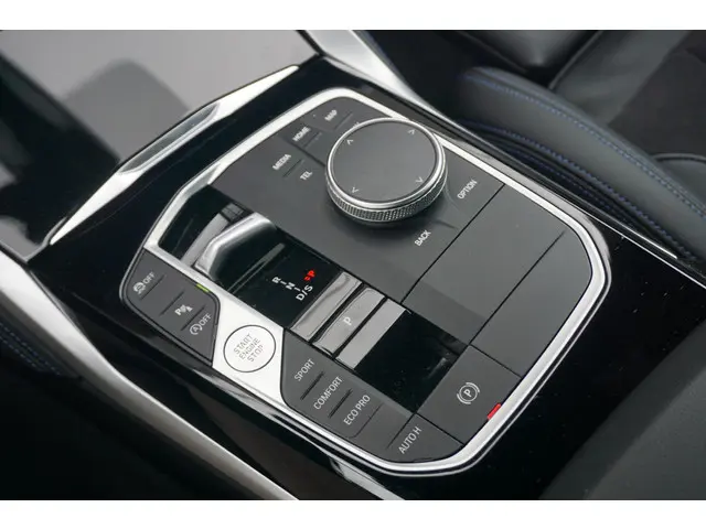 BMW 2 Serie Coupé 218i 2024 Benzine 18