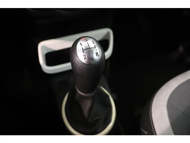 Renault Twingo 1.0 SCe Expression 2015 Benzine 25