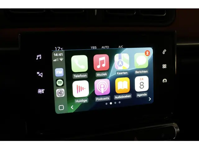 Citroën C3 1.2 PureTech Shine 2017 Benzine 24