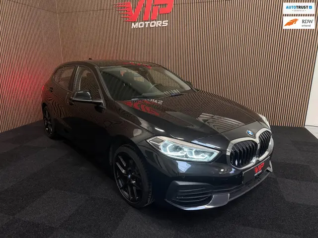 BMW 1 Serie 116i High Executive 2021 Benzine