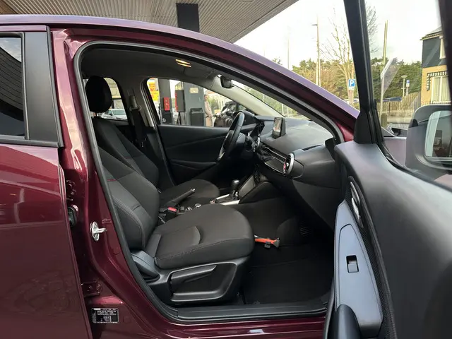 Mazda 2 1.5 Skyactiv-G Sportive 2022 Benzine 14