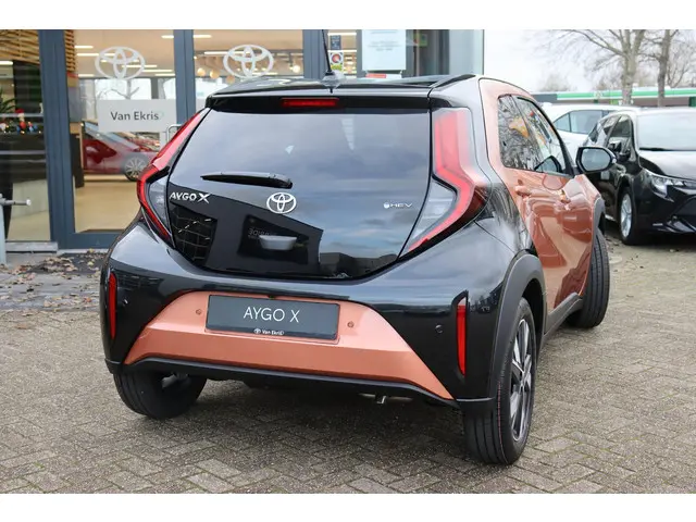 Toyota Aygo X Hybrid 115 pulse 2025 Hybride Benzine 3