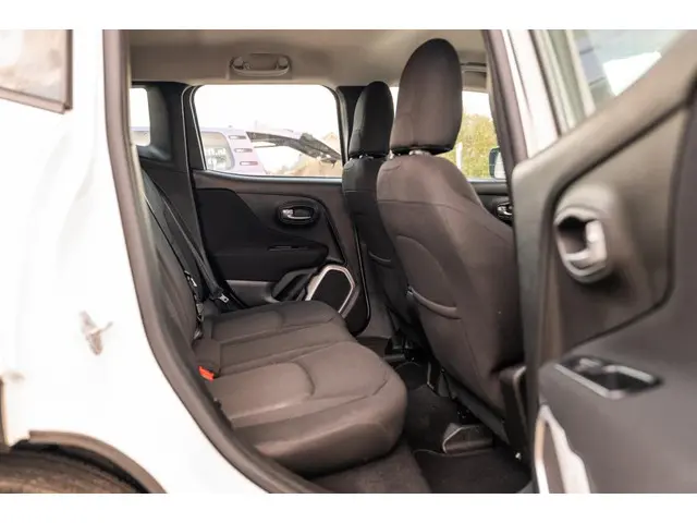 Jeep Renegade 1.4 MultiAir Freedom 2016 Benzine 14