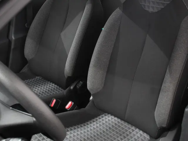 Peugeot 108 1.0 e-VTi Active 2021 Benzine 10