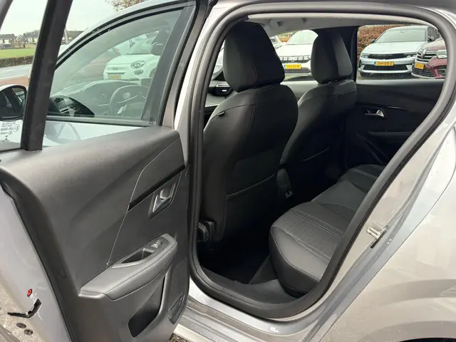 Peugeot 208 1.2 PureTech Blue Lease Allure 2020 Benzine 28