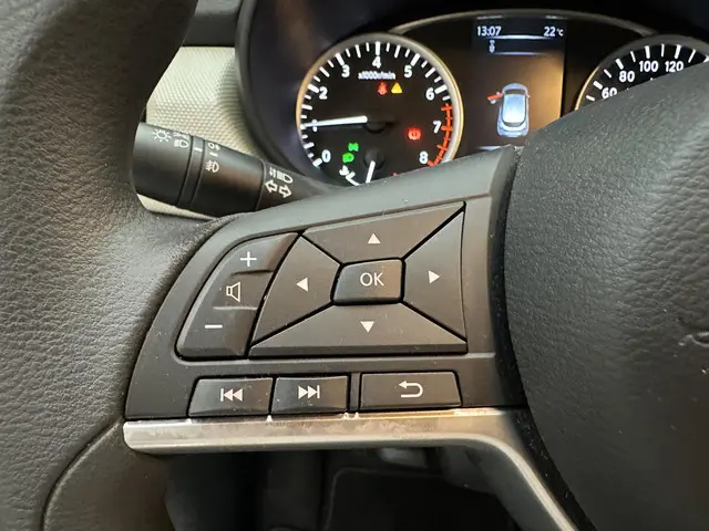 Nissan Micra 1.0L Acenta 2018 Benzine 21