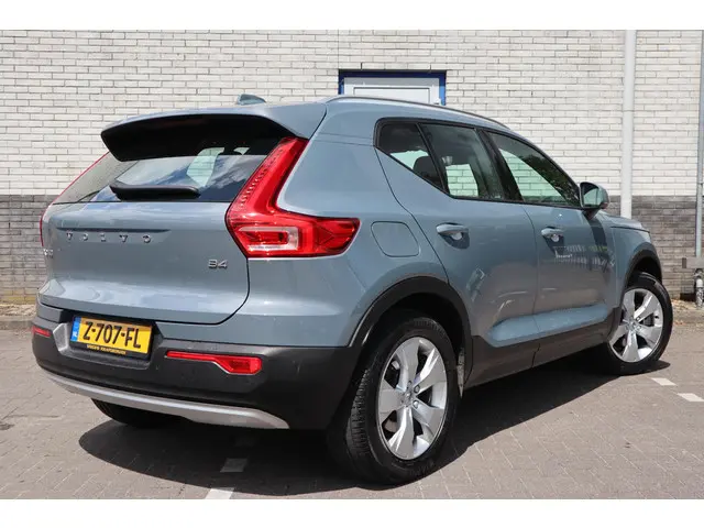 Volvo XC40 2.0 B4 Momentum Business 2022 Benzine 9