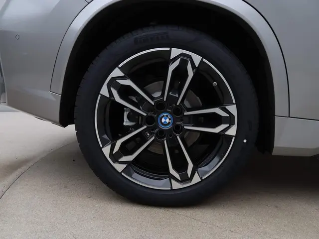 BMW iX1 xDrive30 67 kWh 2025 Elektrisch 17