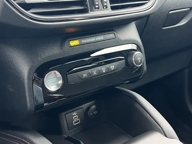 Ford Kuga 2.5 FHEV ST-Line 2024 Hybride Benzine 23