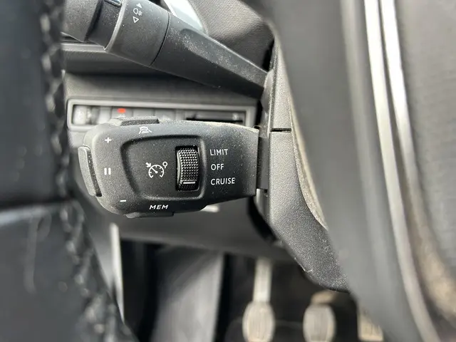 Peugeot 5008 1.2 Turbo 130 PK Allure Pack 2021 Benzine 32