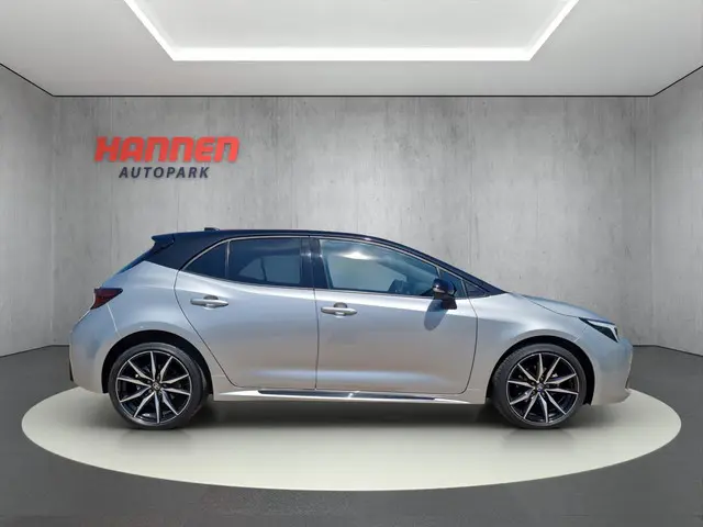 Toyota Corolla Hybrid 140 GR Sport 2023 Hybride Benzine 2